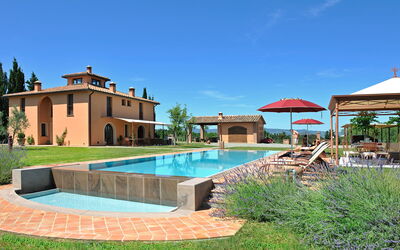 Villa Peccioli: Esterni, Giardino, Piscina