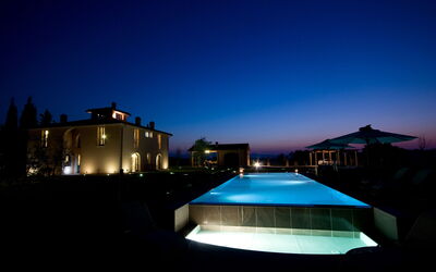 Villa Peccioli: Esterni, Giardino, Piscina