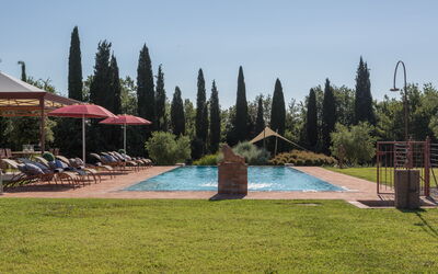 Villa Peccioli: Esterni, Piscina