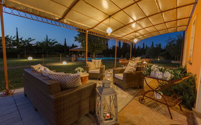Villa Peccioli: Balcone / Terrazza / Patio, Esterni, Giardino, Piscina