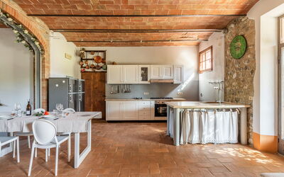 Villa Bice: Dining Room, Kitchen