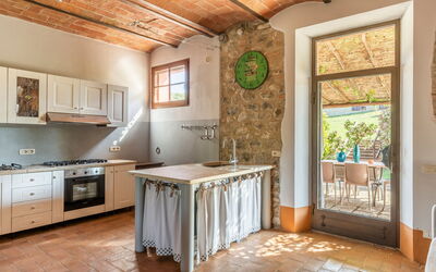 Villa Bice: Kitchen