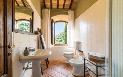 Podere Peteglia: Bagno