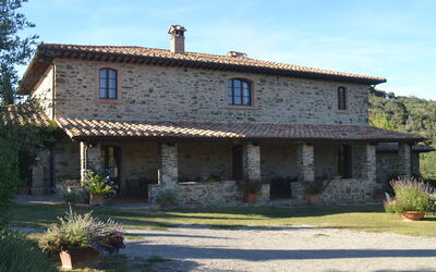 Podere Peteglia: all'aperto, Esterni, Giardino