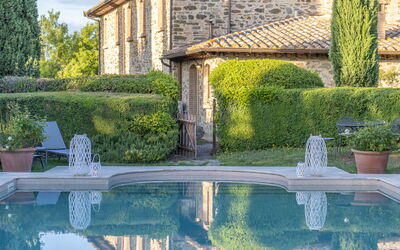 Podere Peteglia: all'aperto, Esterni, Piscina