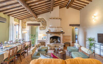 Podere Peteglia: Sala da pranzo, Soggiorno