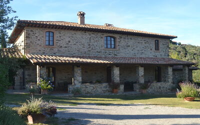 Podere Peteglia: all'aperto, Esterni, Giardino