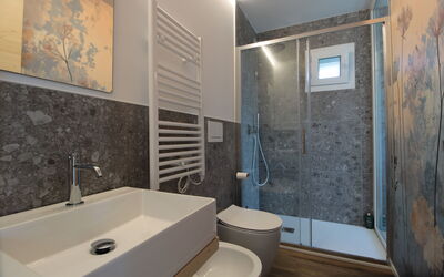 Villa Dolce Bacio, Pool and Spa, Valdobbiadene: Badkamer, Herfst, Lente, Zomer
