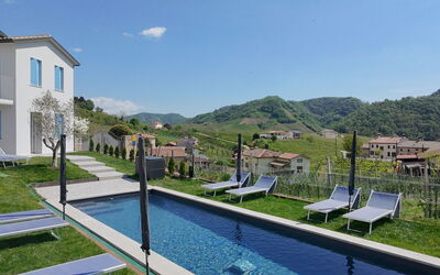 Villa Dolce Bacio, Pool and Spa, Valdobbiadene: Herfst, Lente, Zomer, zwembad