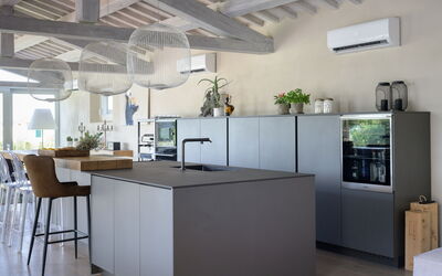 Villa Lilli: Kitchen and dining room