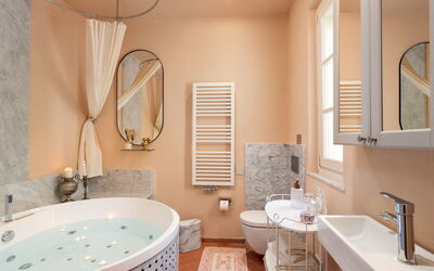 Villa Elisa: Badkamer, bubbelbad