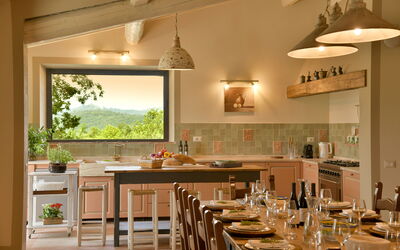 Villa Il Noccioleto: Dining room and kitchen