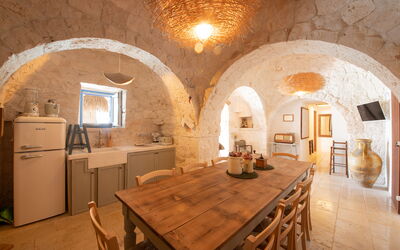 Trulli del Tarassaco: Herfst, Keuken, Lente, Lunchroom, Winter, Woonkamer, Zomer