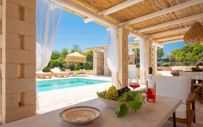 Trulli Valle D'Itria - Martina Franca: Balkon / terras / patio, Buitenkanten, Buitenshuis, Herfst, Lente, Winter, Zomer, zwembad