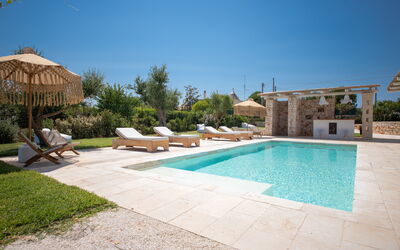 Trulli Valle D'Itria - Martina Franca: Balkon / terras / patio, Buitenkanten, Buitenshuis, Herfst, Lente, Winter, Zomer, zwembad