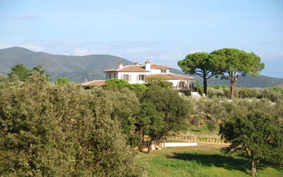 Villa Brando: Building Exterior, Scenic View