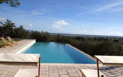 Villa Brando: Pool, Scenic View