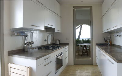 Villa Brando: Kitchen