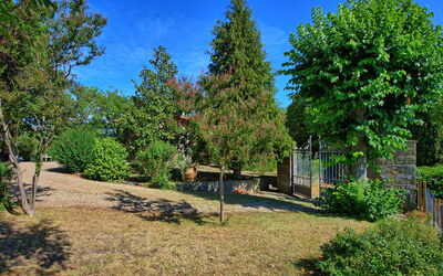 Casale Amato: all'aperto, Giardino