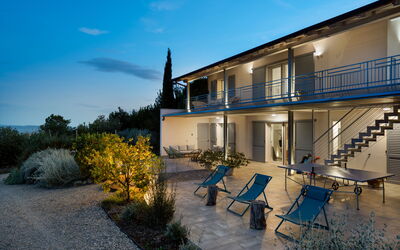 Villa Ombrone: Building Exterior, Garden