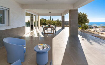 Villa Lily
