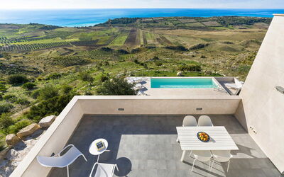 Villa Lily