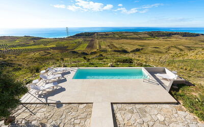 Villa Lily