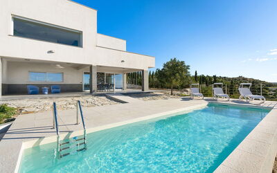 Villa Lily