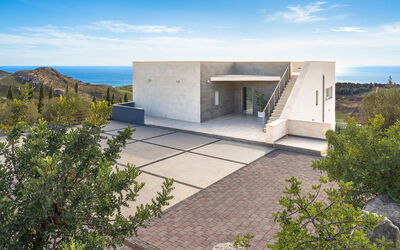 Villa Lily