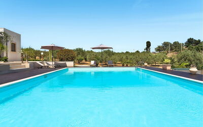 Villa Almond