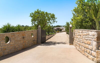 Villa Almond