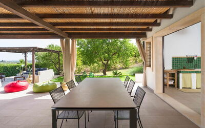 Villa Almond