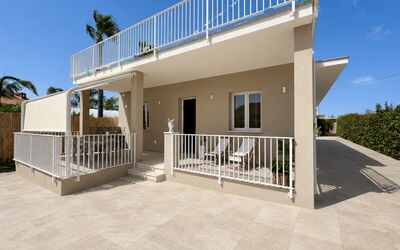 Villa Benvenuti al Sud: Automne, Balcon / Terrasse / Patio, Été, Extérieurs, Printemps