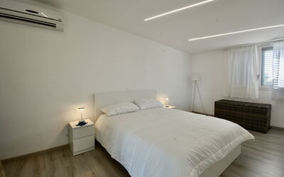 Rari House: Autumn, Bedroom, Spring, Summer