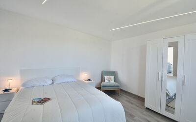 Rari House: Autumn, Bedroom, Spring, Summer