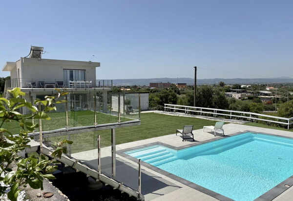 Rari House: Balkon / terras / patio, Herfst, Lente, Tuin, Zomer, zwembad