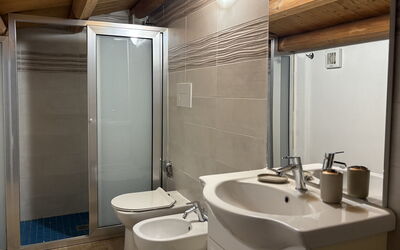L'Oasi di Salvo: Automne, Été, Printemps, Salle de bain