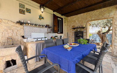 Villa Simona: Balkon / terras / patio, Herfst, Keuken, Lente, Tuin, Zomer