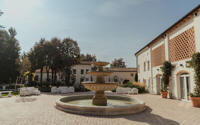 Relais Villa Mirandola: Autunno, Estate, Giardino, Primavera