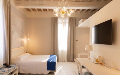 Relais Villa Mirandola: Autunno, Camera da letto, Estate, Primavera