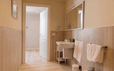Relais Villa Mirandola: Autunno, Bagno, Estate, Primavera
