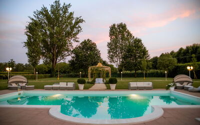 Relais Villa Mirandola: Autunno, Estate, Piscina, Primavera