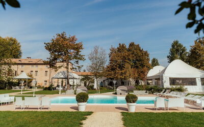 Relais Villa Mirandola: Autunno, Estate, Piscina, Primavera