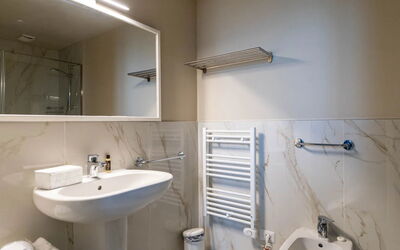 Relais Villa Mirandola: Autunno, Bagno, Estate, Primavera