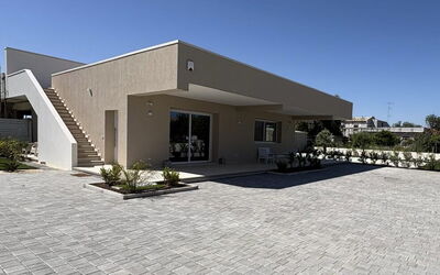Villa Marzia - Augusta: Automne, Balcon / Terrasse / Patio, Été, Jardin, Printemps