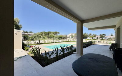 Villa Marzia - Augusta: Automne, Balcon / Terrasse / Patio, bassin, Été, Jardin, Printemps