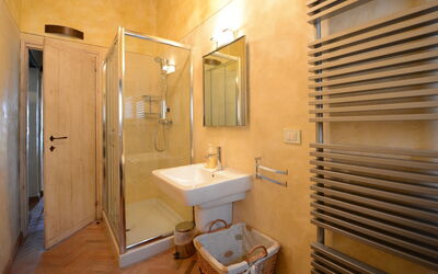 Chiaravalle: Salle de bain