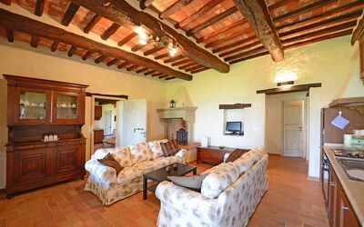 Chiaravalle: Cuisine, Salle à manger, Salon