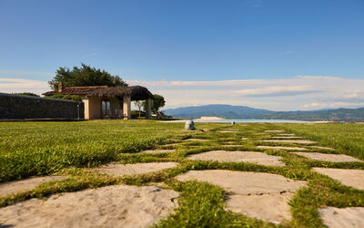 Chiaravalle: Jardin, Vues