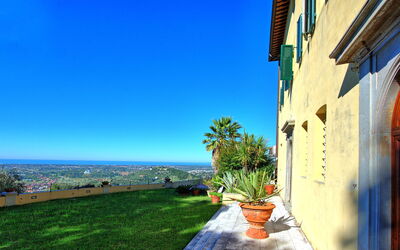 Cinque Sensi: Buitenshuis, Keer bekeken, Tuin